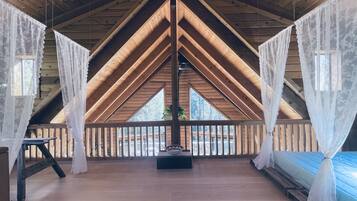 3 bedrooms, desk, iron/ironing board, WiFi