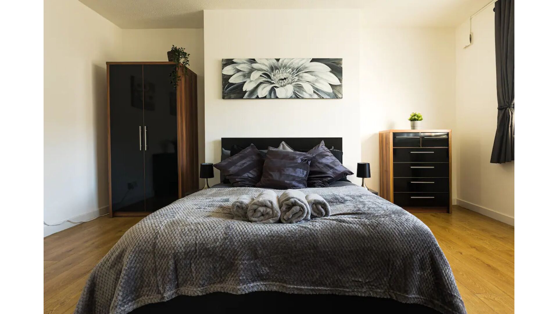 Entire apartment- Syston The Joiners Yard