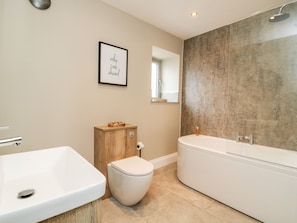 Cottage | Bathroom | Shower
