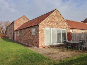 Cottage | Outdoor dining - The Cart House (York)