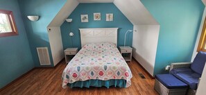 1 bedroom, desk, free WiFi, bed sheets