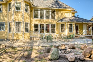 Exterior - Mountain-view studio with private balcony, wood stove, and fast WiFi (South Fork)