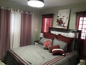 3 bedrooms, iron/ironing board, free WiFi, bed sheets - New Condo-apartment Family-sized just 20 min.away from Santiago Airport, w pool. (Moca)
