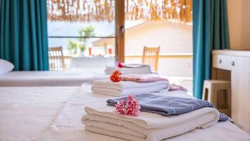 Superior Room, Sea View | Free WiFi, bed sheets