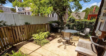 Charming Downtown 3rd Floor 1 Bedroom Apt