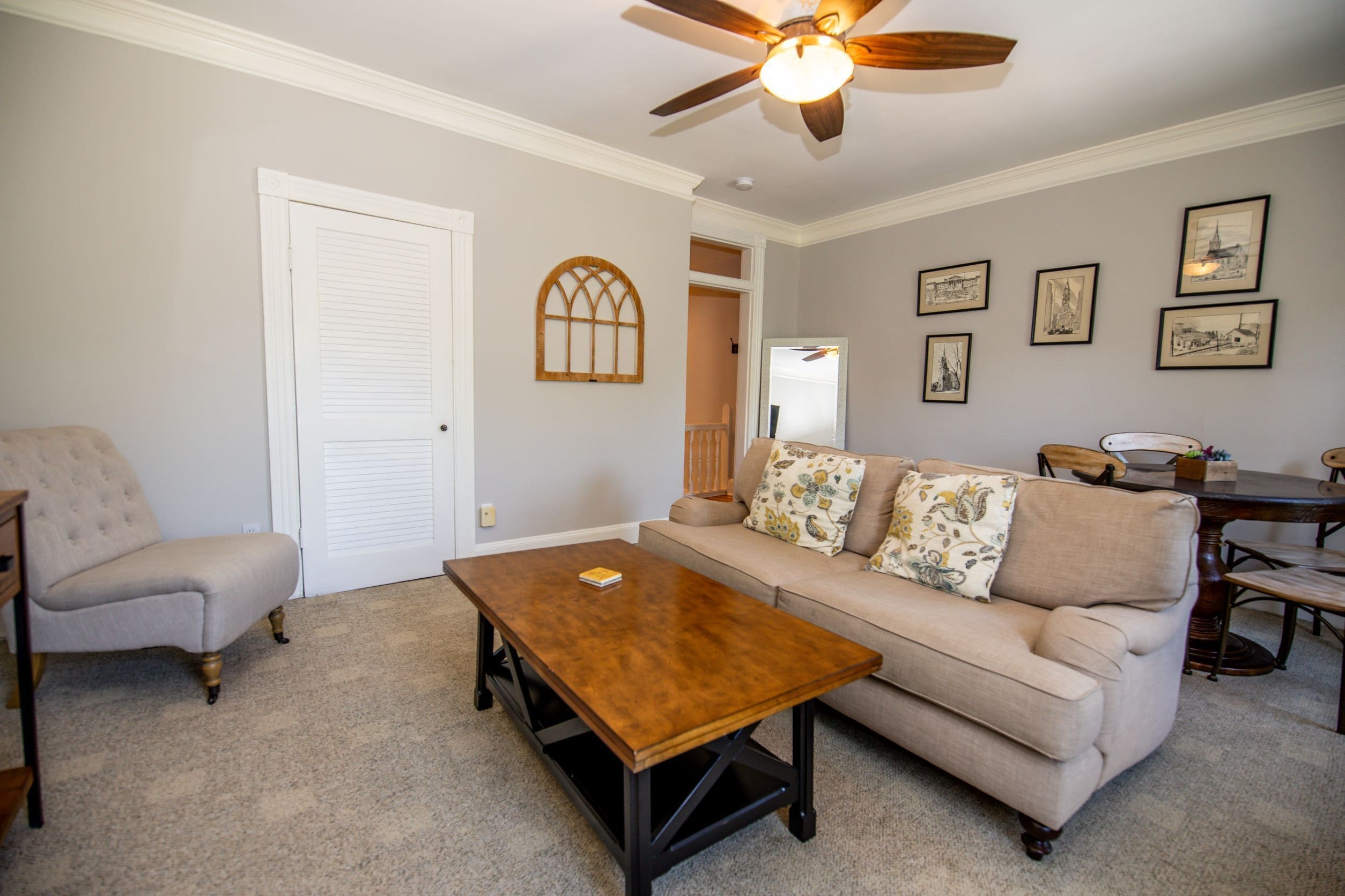 Charming Downtown 3rd Floor 1 Bedroom Apt