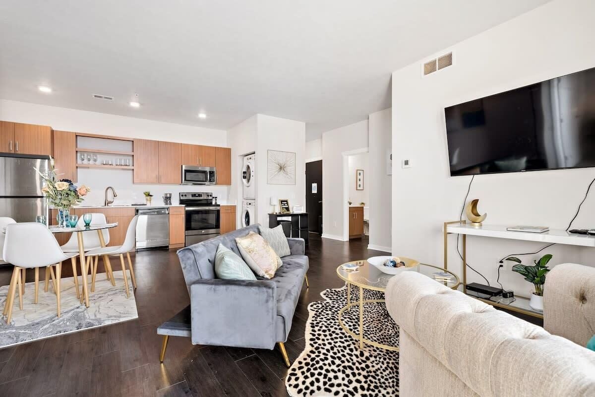 テレビ、書斎 / ワークスペース