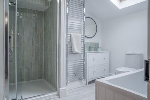 Ferienhaus (3 Bedrooms) | Badezimmer