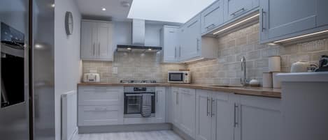 Casa de campo (3 Bedrooms) | Cocina privada | Refrigerador, microondas, horno y parrilla de estufa