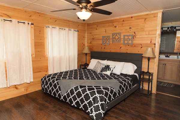 3 sovrum, strykjärn/strykbräda, resesäng och gratis wi-fi