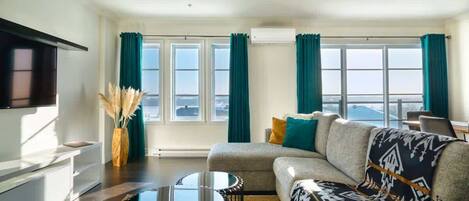 Tv, tv-spel och kontor