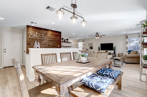 Bluebonnet - A Birdy Vacation Rental
