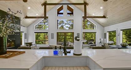 🌟Highly Blessed - Modern Elegance, Romantic, Shuffleboard, Hot Tub♨️🔥