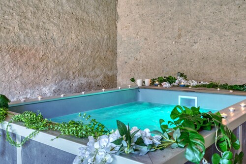 So Villa Petit Belair (18) - Piscine chauffée - Foot - 2h Paris - 30 p.