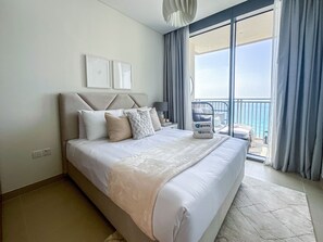 Deluxe Apartment Tower 2 | Individually furnished, iron/ironing board, free WiFi, bed sheets - HiGuests - EMAAR 52-42 (Dubai)