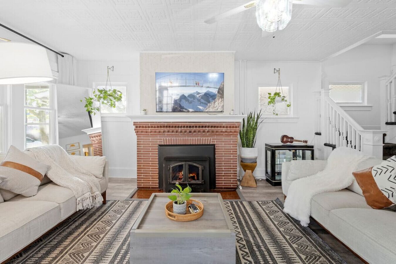 Beautiful 5BR/2.5BA House - 2 Blocks from Beach!