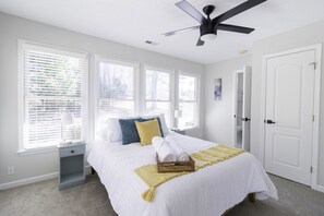 4 habitaciones, tabla de planchar con plancha y wifi gratis