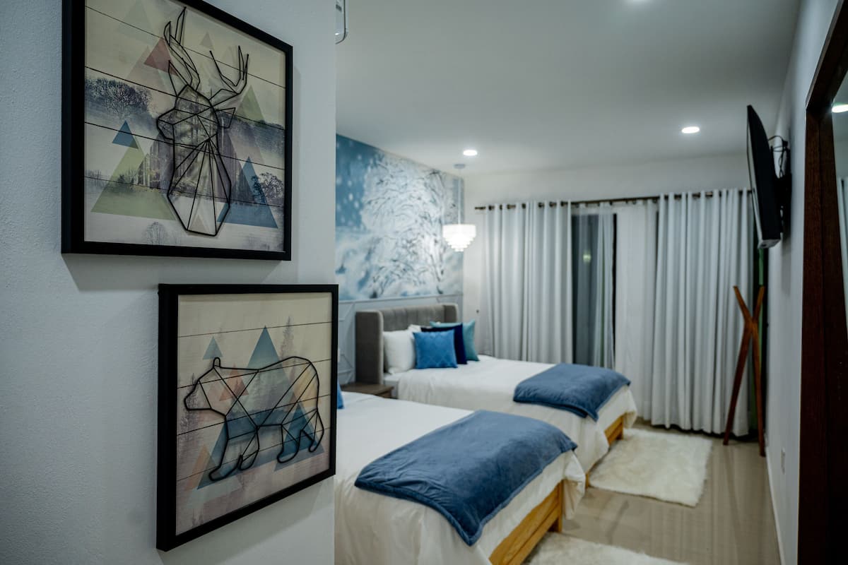 Kamar Double | Seprai premium, selimut bulu angsa, dan tempat tidur Tempur-Pendic