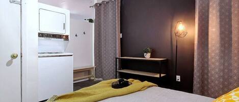 1 bedroom, desk, iron/ironing board, free WiFi