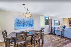 Dining - Luxury Kahana Maui Beach Condo 2 Bedrooms Sleeps 6 Ocean View - Rates Reduced (Lahaina)