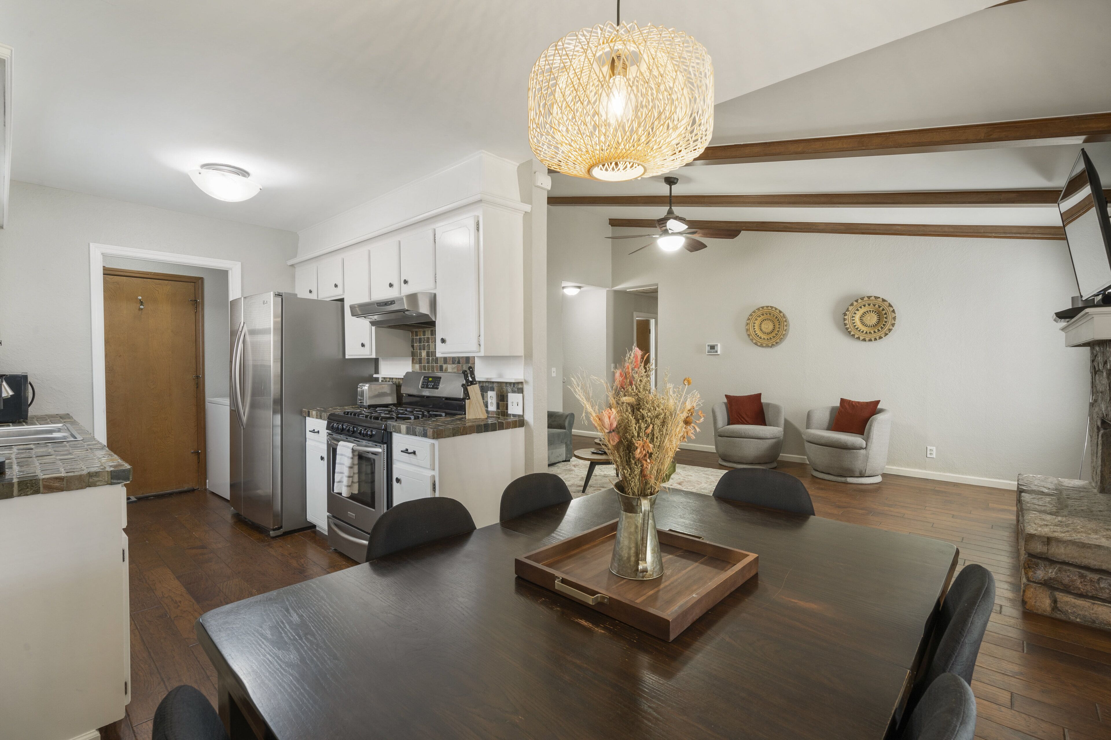 Bella Casa near all Broken fun!