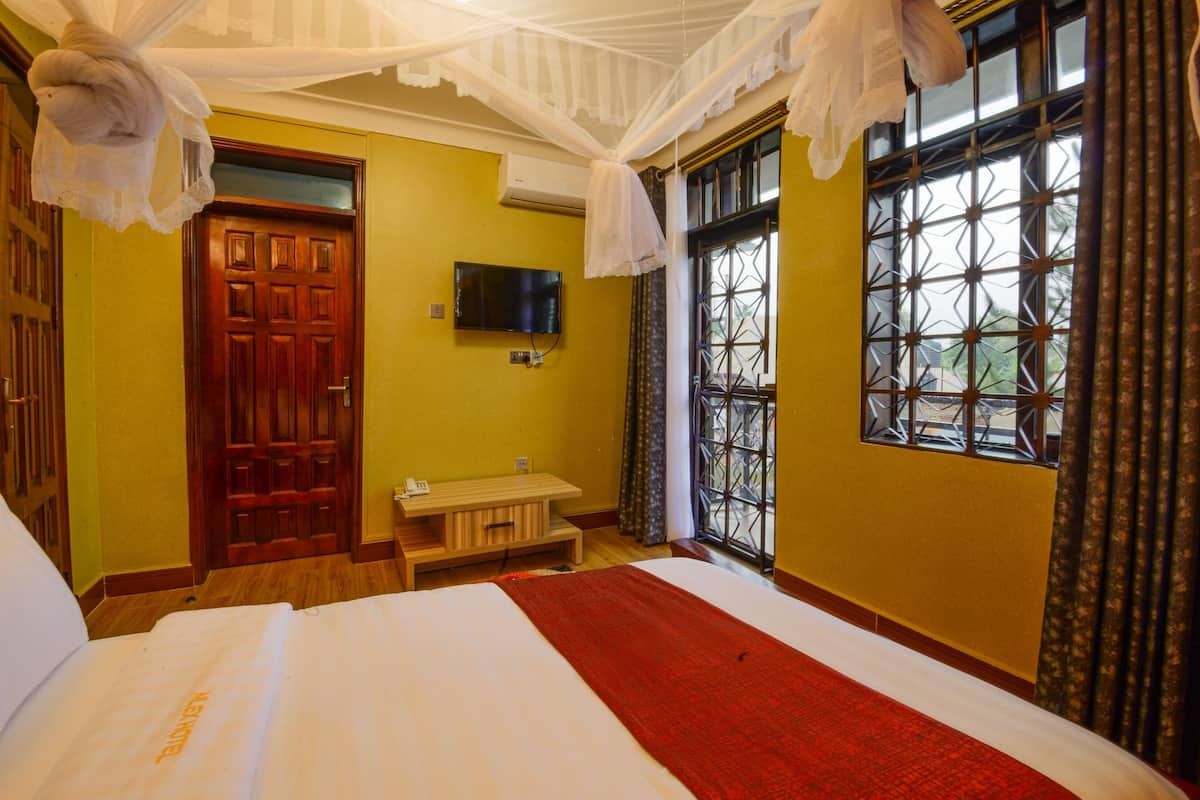 Kamar Single Standar | Seprai premium, busa memori, Wi-Fi gratis, dan didekorasi berbeda-beda