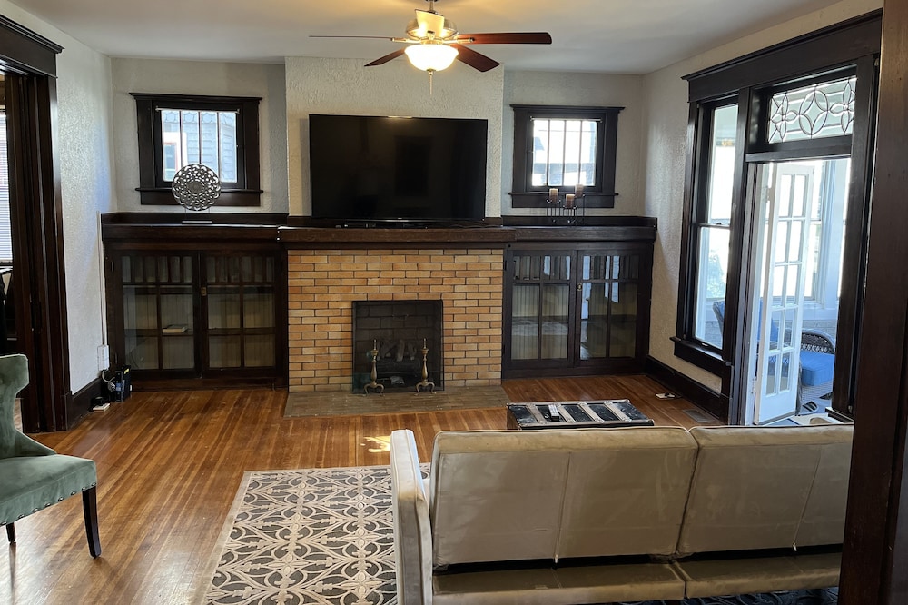Family friendly space downtown near Mass Ave and Bottleworks