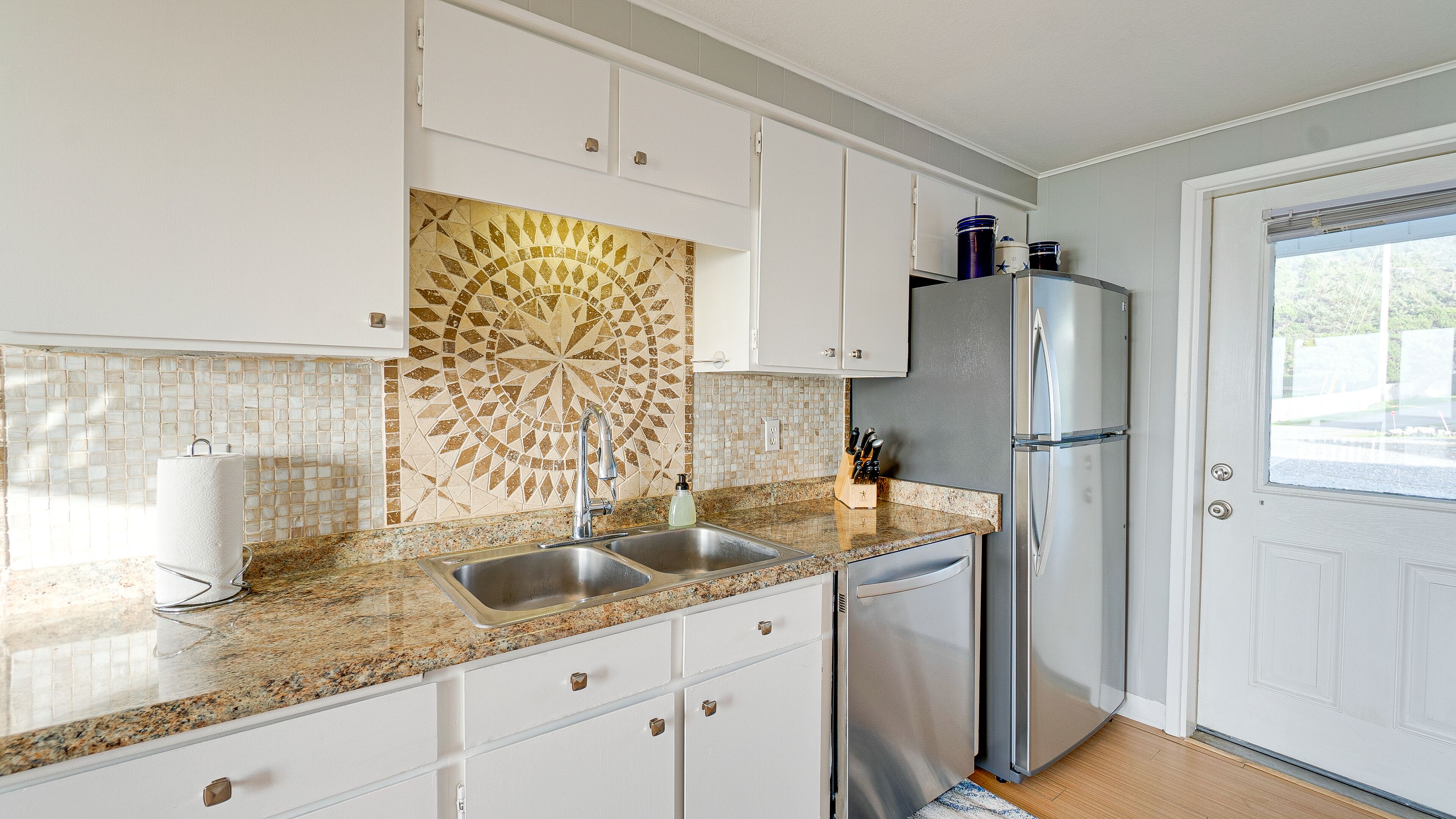 Beach House @ Spirit Cove- Beach Path & SPA