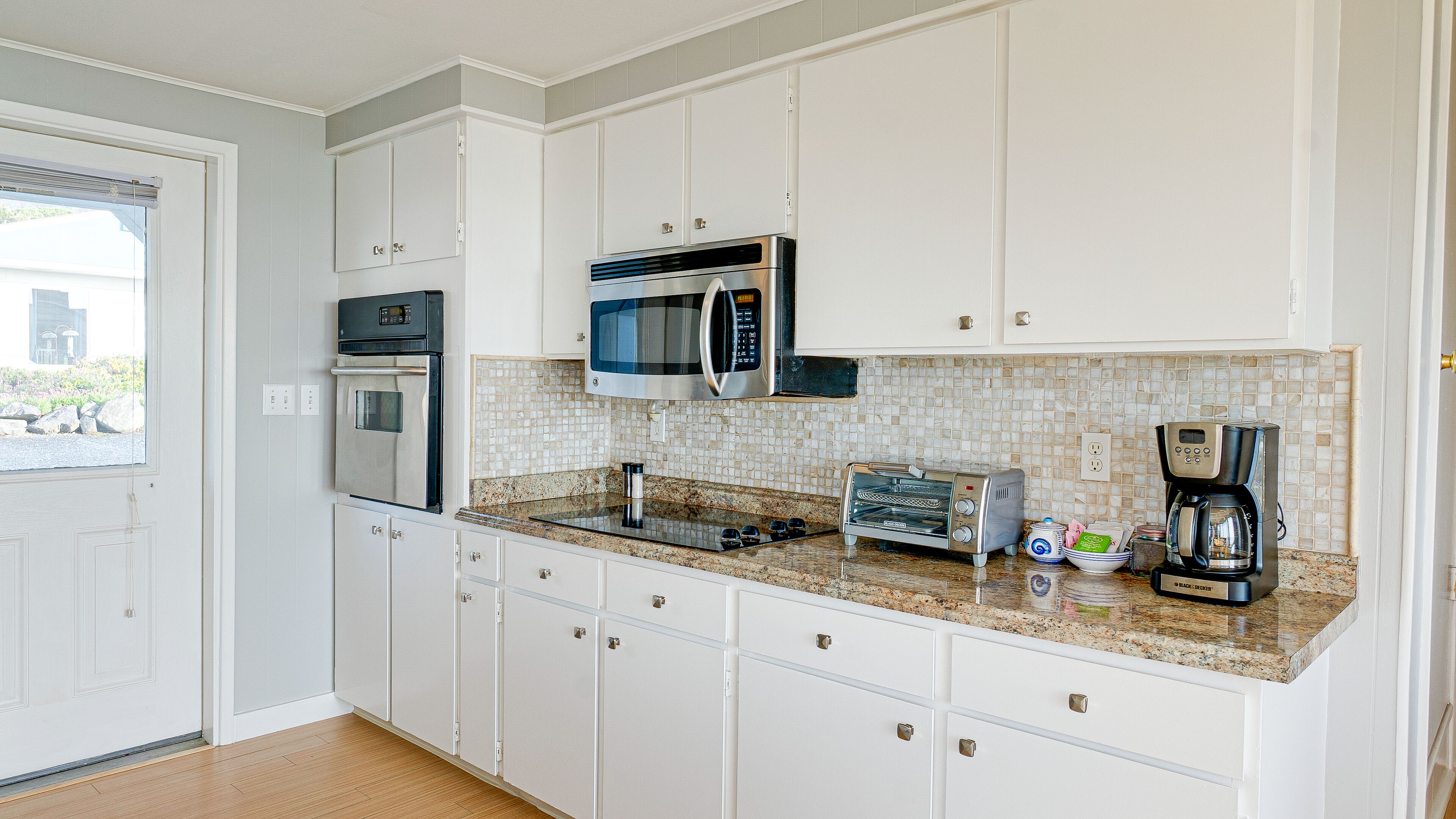 Beach House @ Spirit Cove- Beach Path & SPA