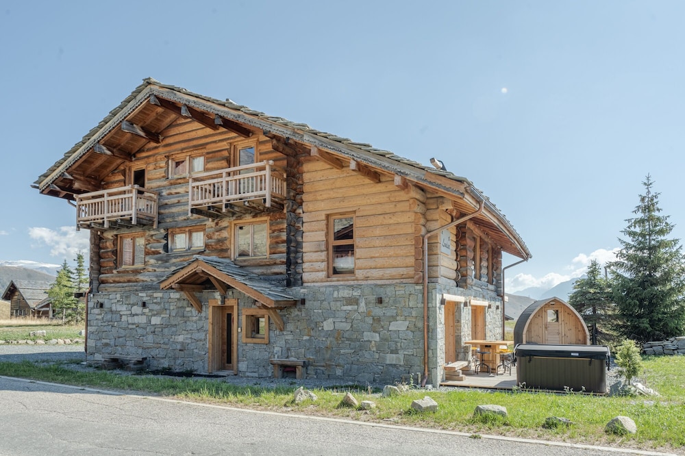Chalet Snowy
