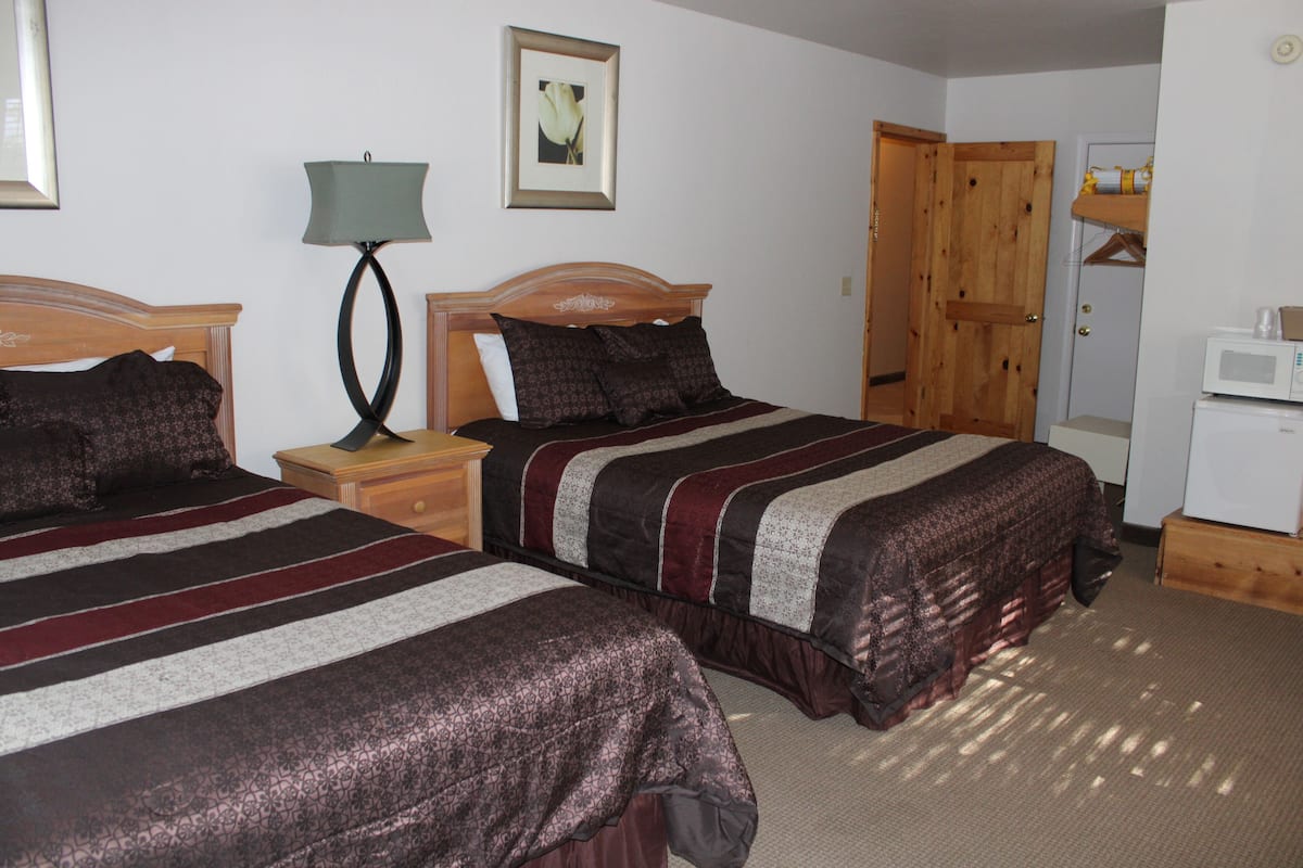 1 bedroom, in-room safe, free WiFi, bed sheets