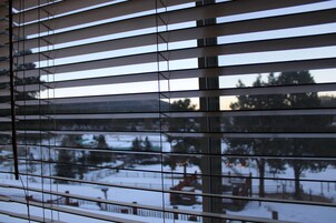 Caja de seguridad en la habitación y sistema de insonorización 