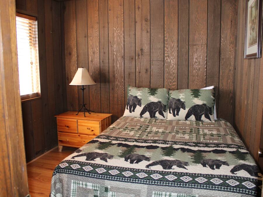 In-room safe, soundproofing, WiFi (free), bed sheets