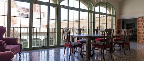 Exclusive Studio Suite | Living area | 30-inch flat-screen TV with digital channels, TV, Netflix