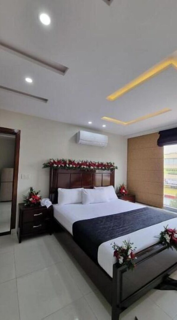 1 bedroom, WiFi - MIDWAY HOTEL & RESIDENCY - 1BR Deluxe Apartment Unit B (Bouvet Island)