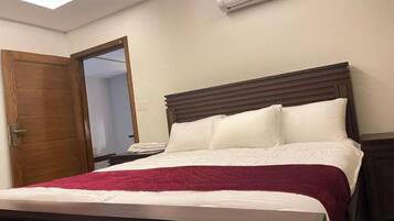 1 bedroom, desk, iron/ironing board, free WiFi