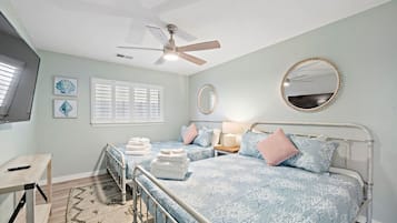 4 bedrooms, desk, iron/ironing board, travel crib