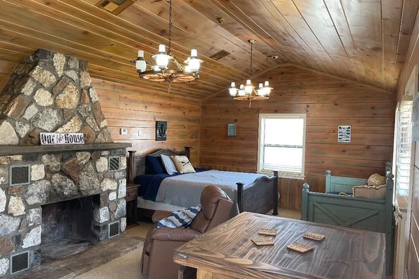 1 dormitori, planxa i posts de planxar, wifi gratuïta i roba de llit