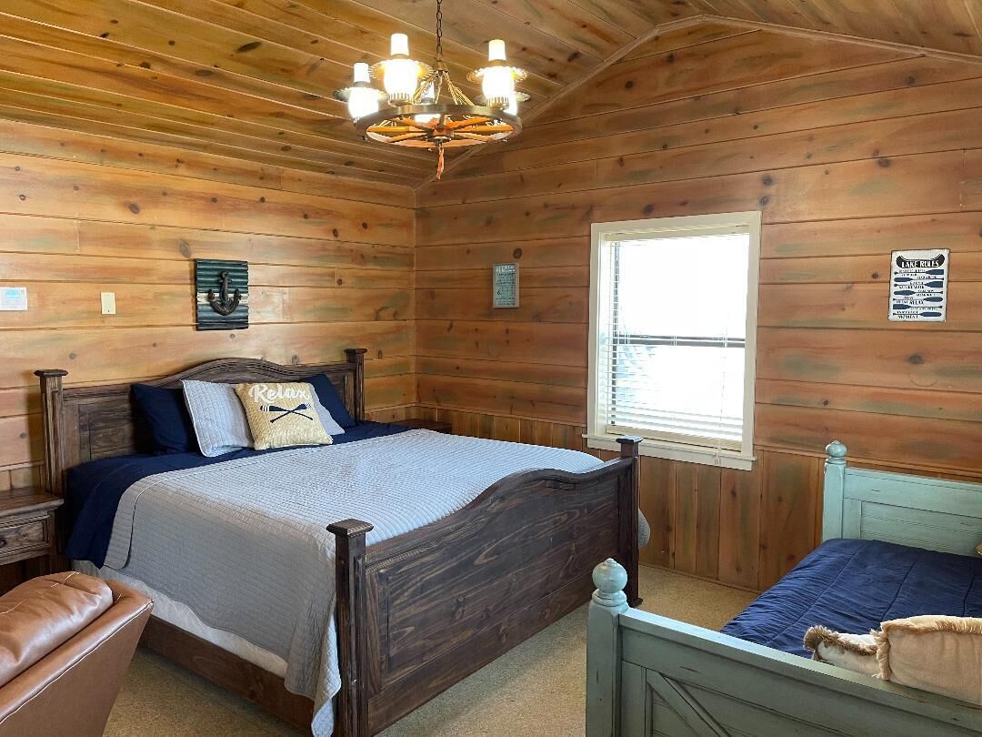 Cabin One on waterfront point across from Monkey Island at Stony Point Resort