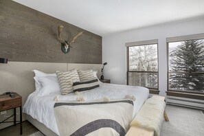 6 bedrooms, travel cot, free WiFi, bed sheets - Ski-In Ski-Out Northwoods Condo Willow 414-Private Gated Community  (Vail)