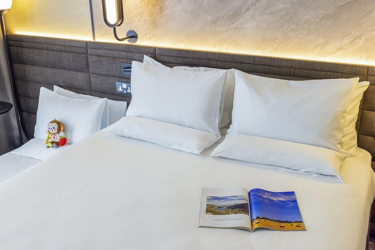 Chambre Standard, Plusieurs lits | Coffre-fort pour ordinateur portable, décor unique