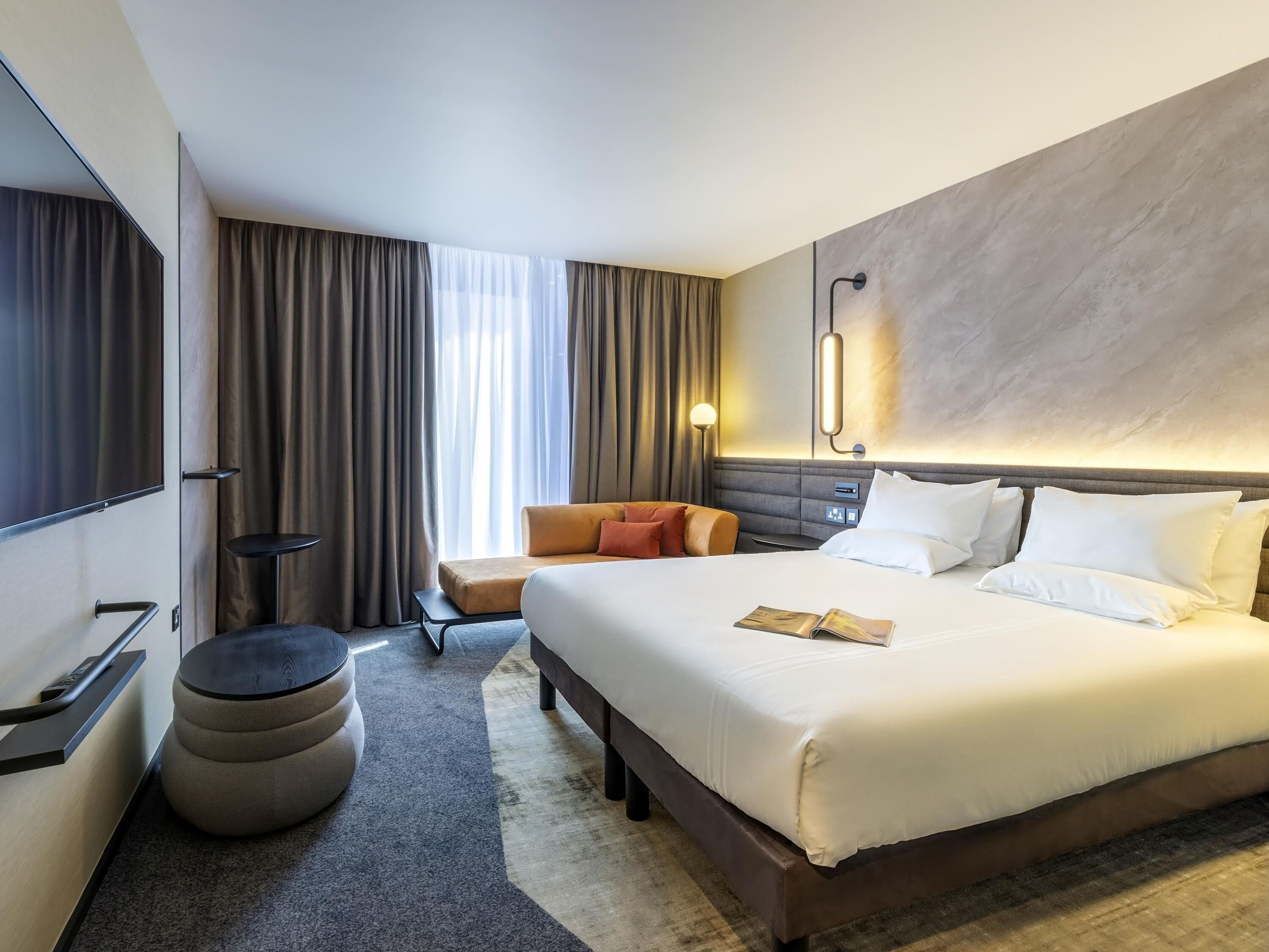 In-room safe, laptop workspace, iron/ironing board, WiFi (free)