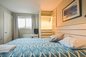 Desk, iron/ironing board, free WiFi, bed sheets