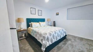 3 chambres, fer et planche à repasser, accès au Wi-Fi (inclus)