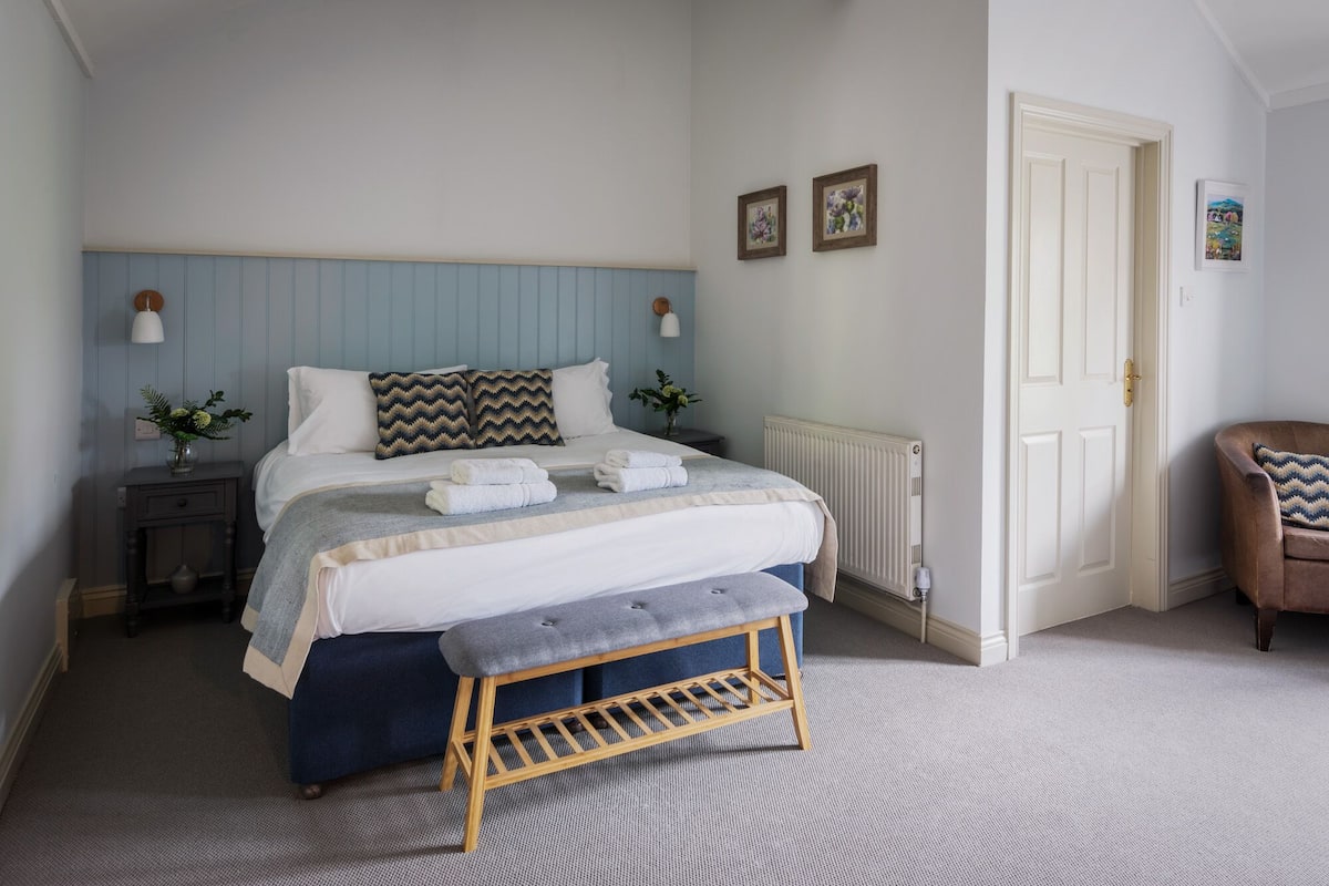 (01) Large Double Room