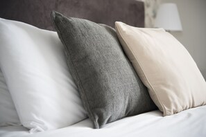 (15) Deluxe Double Room | Iron/ironing board, travel cot, free WiFi, bed sheets