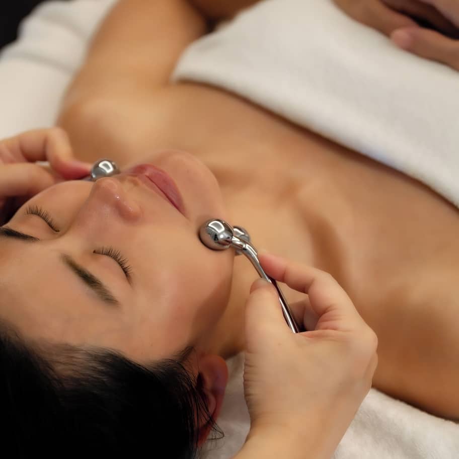 Couples treatment rooms, steam room, body treatments, hot stone massages