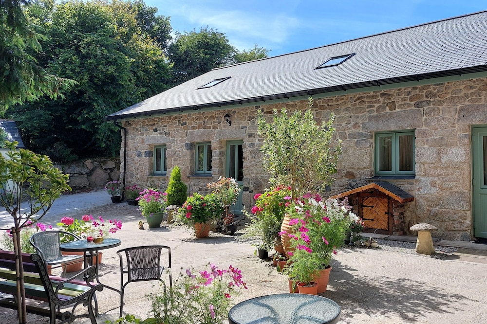 Wesley House Holiday Cottages