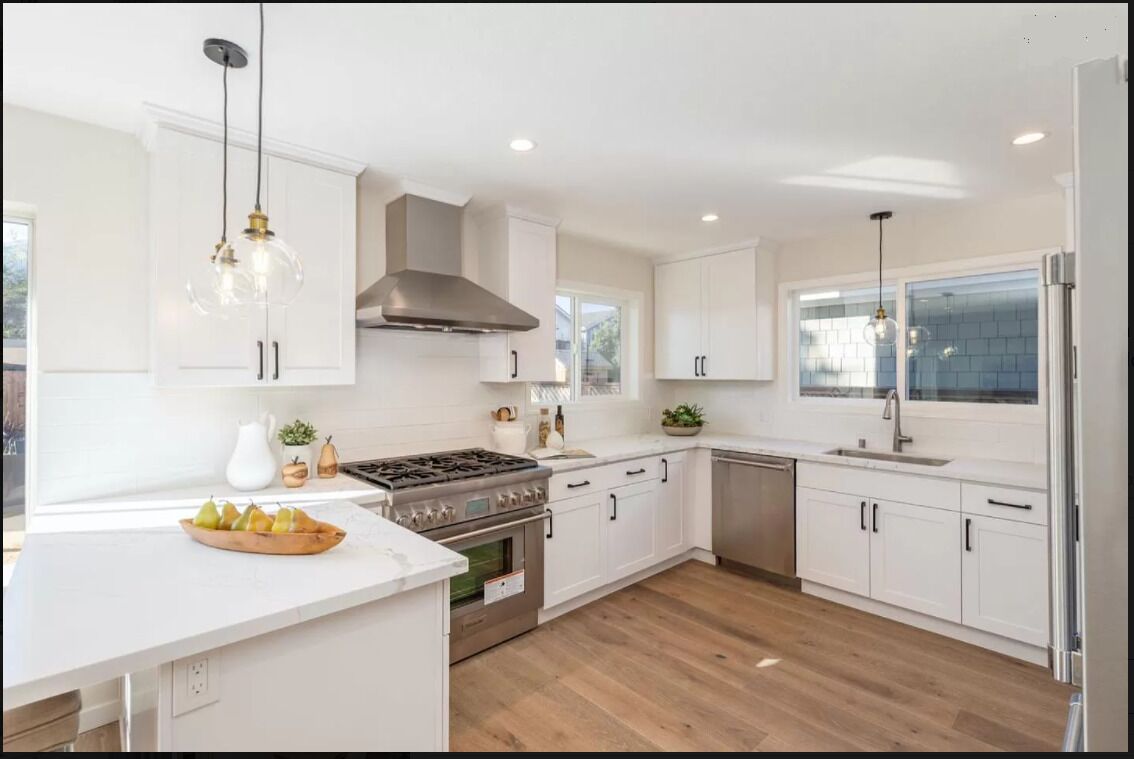 Renovated Coastal Retreat - 8 min walk to Ocean Bluffs