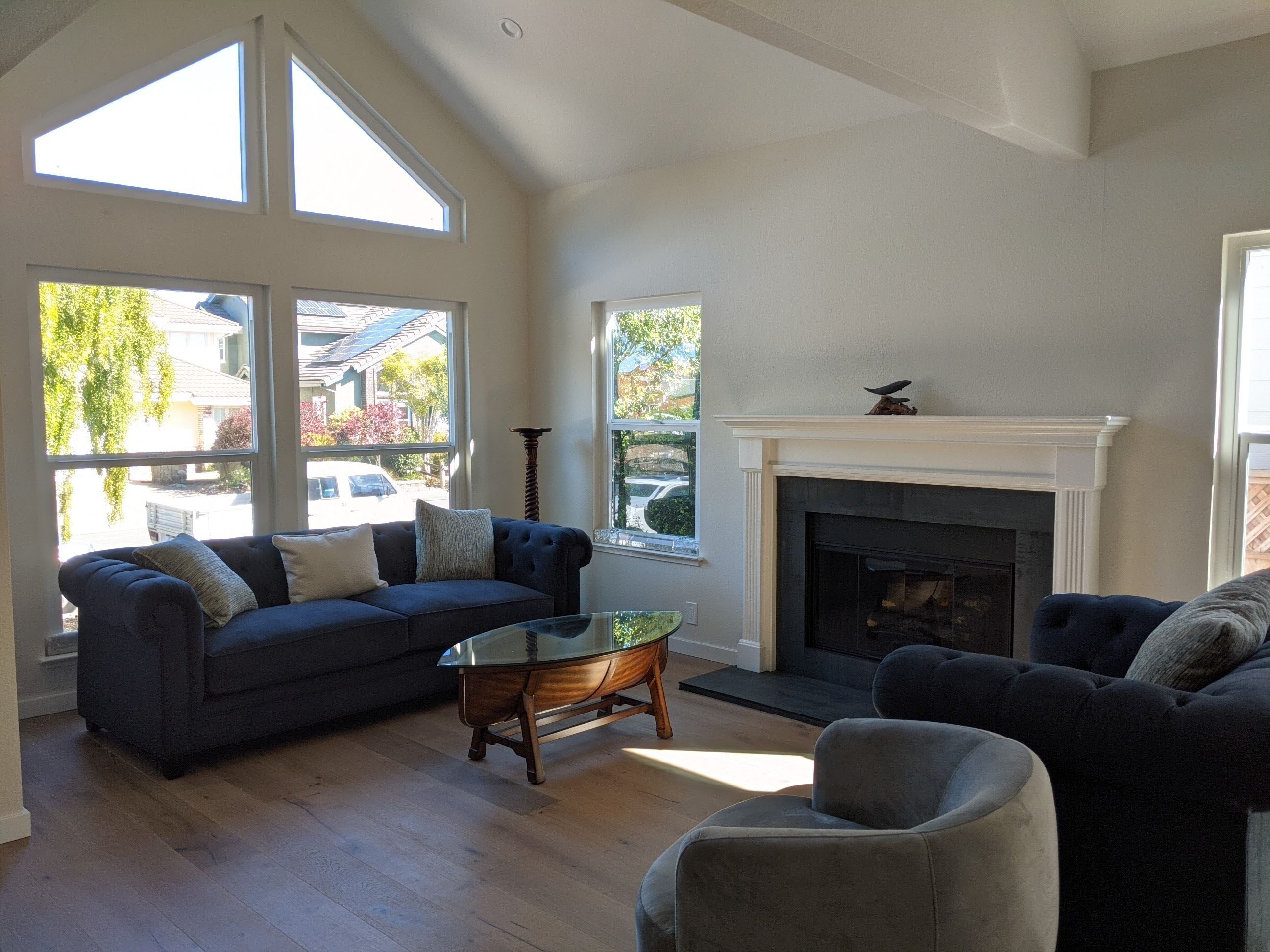 Renovated Coastal Retreat - 8 min walk to Ocean Bluffs